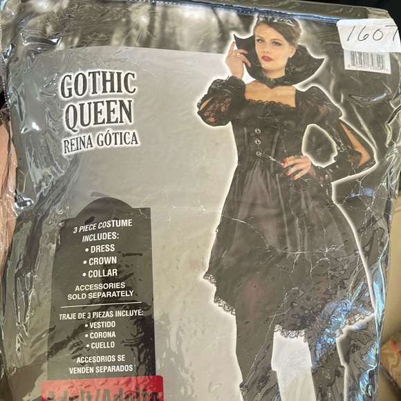Gothic Queen - Picture 1 of 3